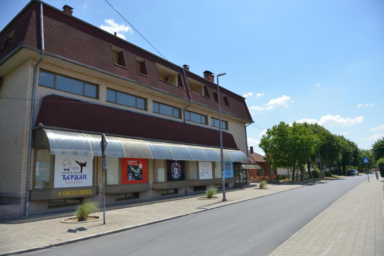 Apartmani Tomic Cladova Exterior foto